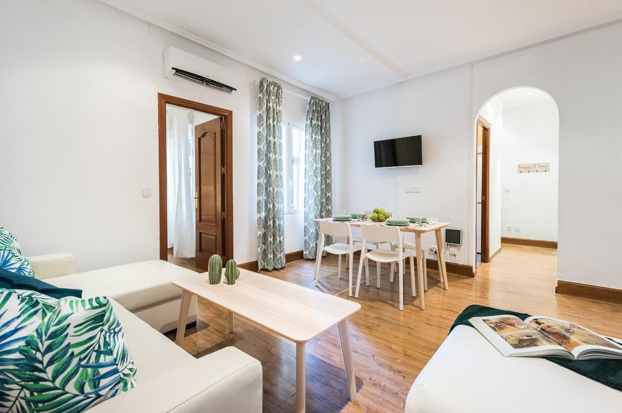 Lujosos Apartamentos En El Centro De Madrid Exterior photo